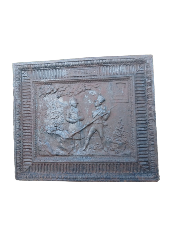 19th-Century French Napoleonic Cast Iron Chimneypiece Plaque with Battle Scene and Inscription - 31"